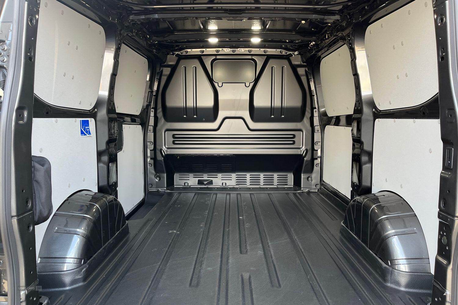 Dec 2024 Ford Transit Custom 100kW 65kWh H1 Van Limited Auto
