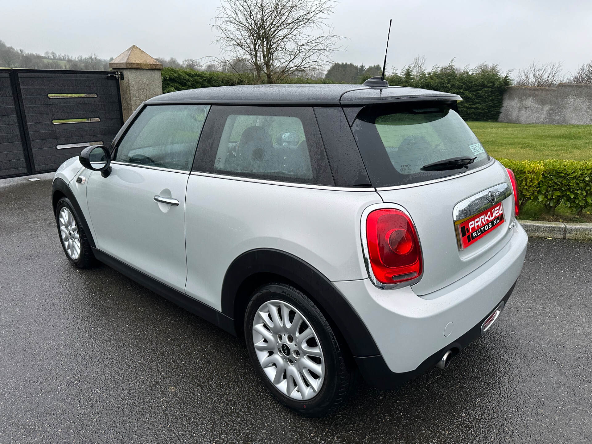 Oct 2015 MINI Hatch 1.5 Cooper D 3dr