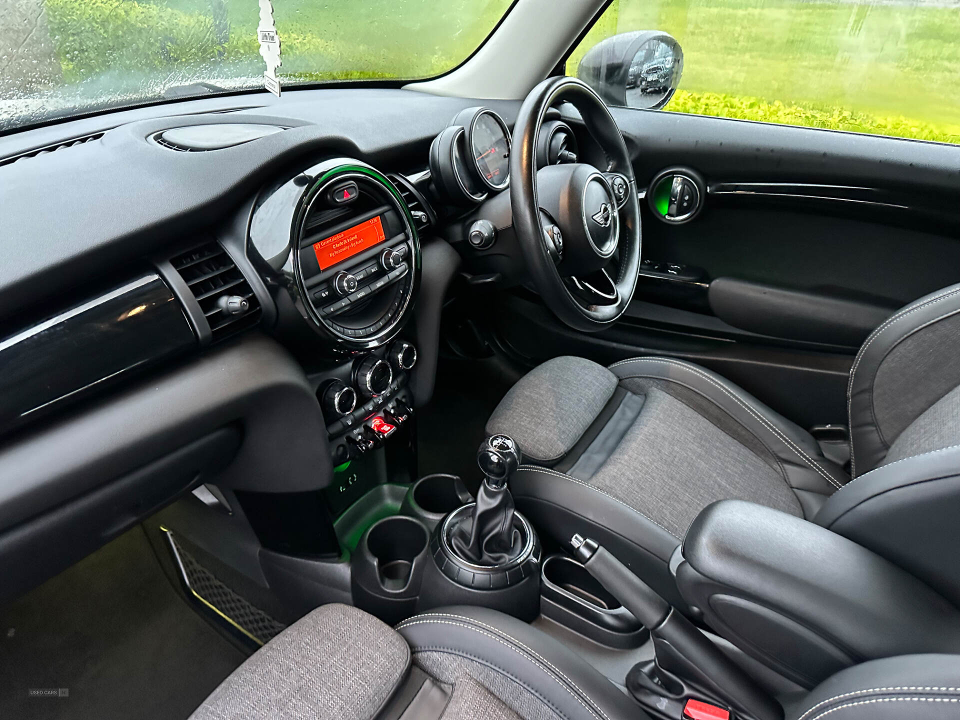 Oct 2015 MINI Hatch 1.5 Cooper D 3dr
