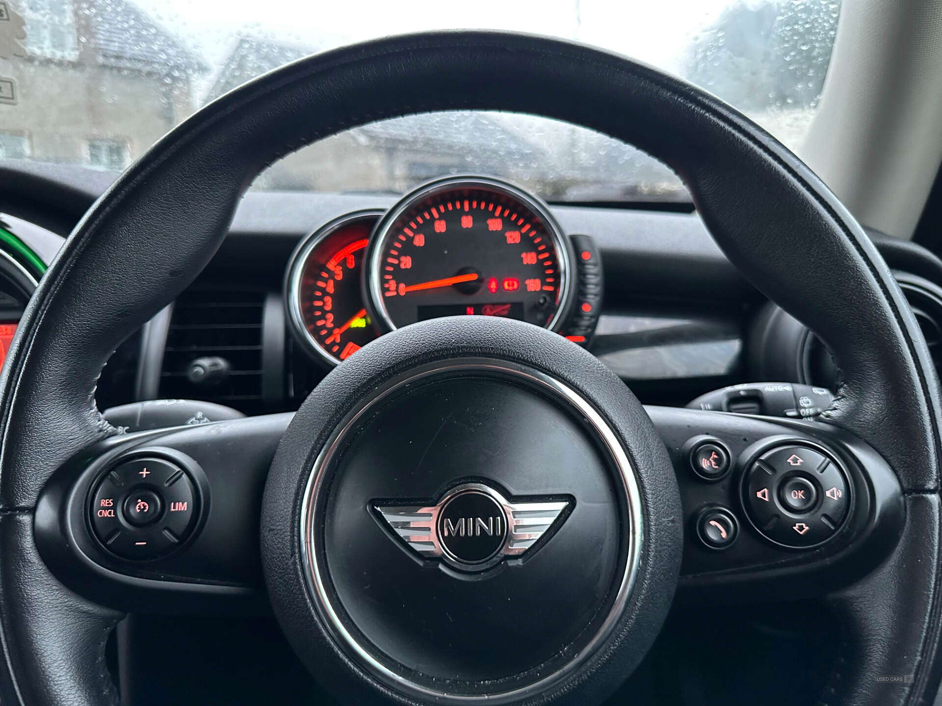Oct 2015 MINI Hatch 1.5 Cooper D 3dr
