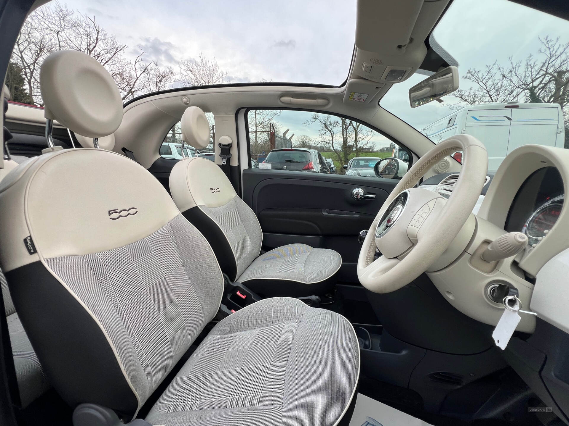 Sep 2015 Fiat 500 1.2 Lounge 2dr [Start Stop]