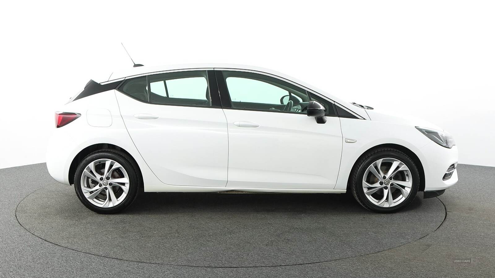 Dec 2020 Vauxhall Astra 1.5 Turbo D SRi Nav 5dr