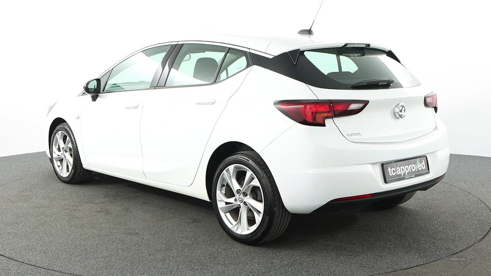 Dec 2020 Vauxhall Astra 1.5 Turbo D SRi Nav 5dr