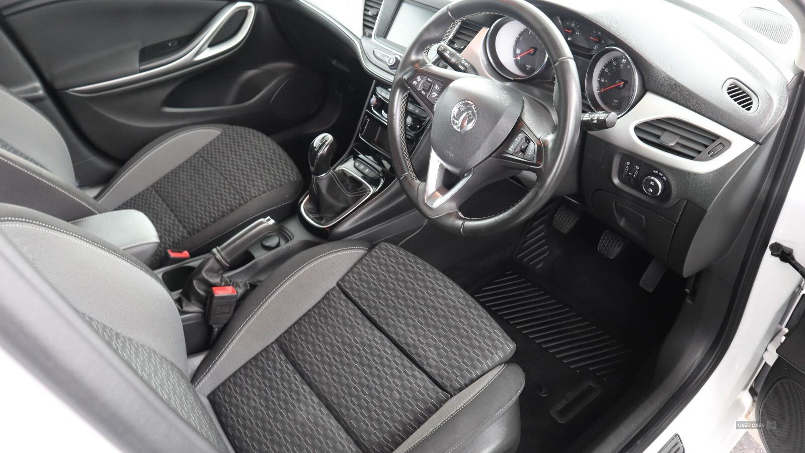 Dec 2020 Vauxhall Astra 1.5 Turbo D SRi Nav 5dr
