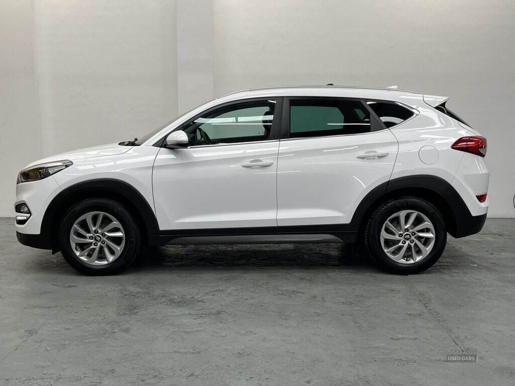 Jun 2016 Hyundai Tucson 1.7 CRDi Blue Drive Premium 5dr 2WD