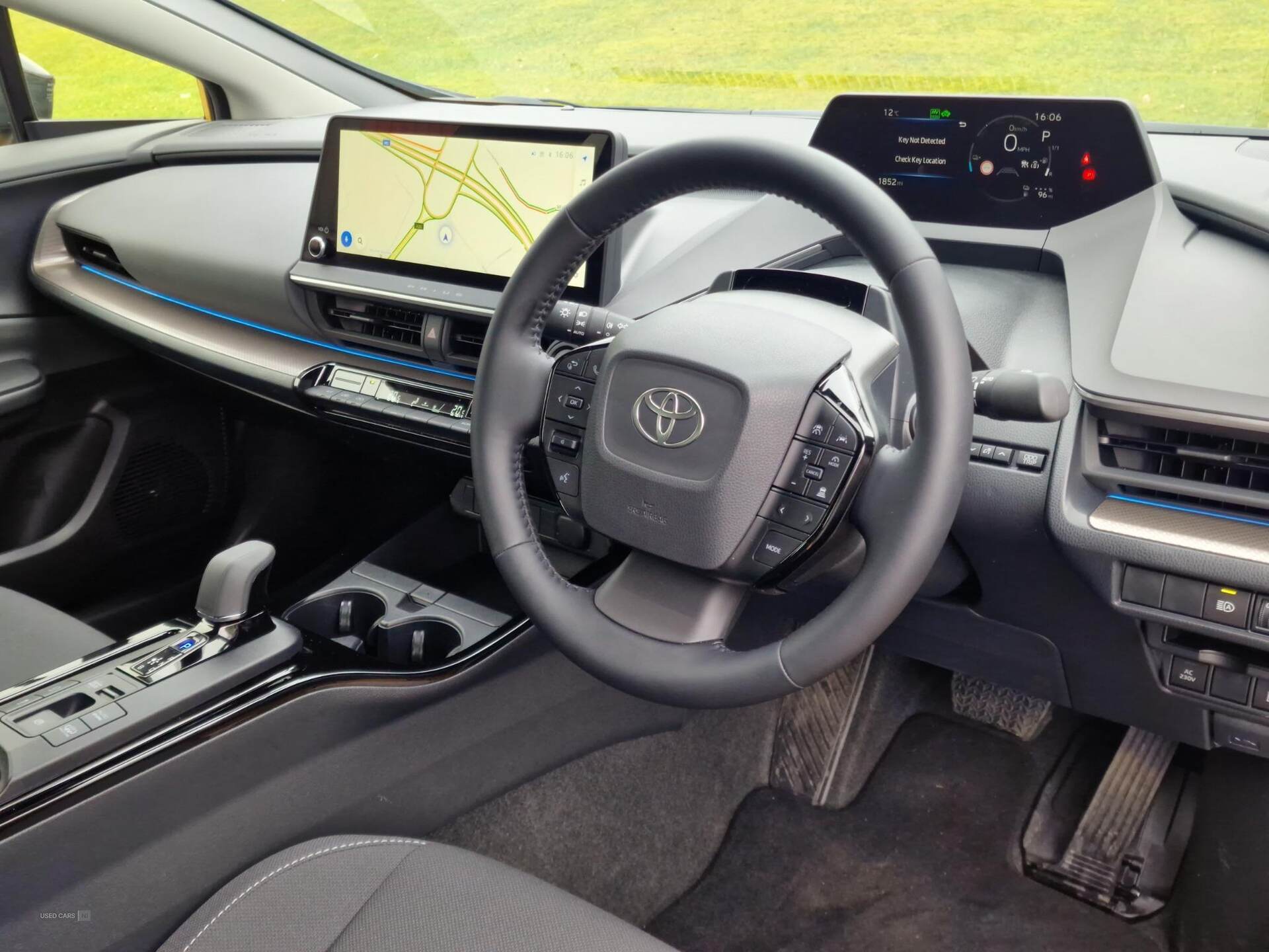 Jan 2025 Toyota Prius 2.0 PHEV Design 5dr CVT