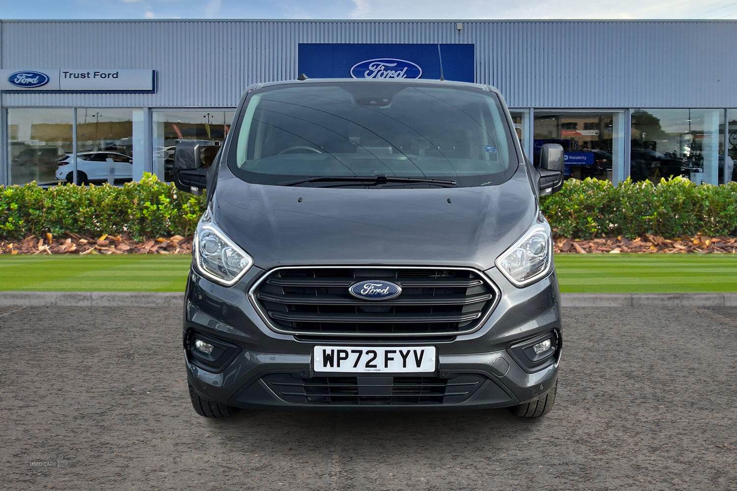 Nov 2022 Ford Transit Custom 2.0 EcoBlue 170ps Low Roof D/Cab Limited Van Auto