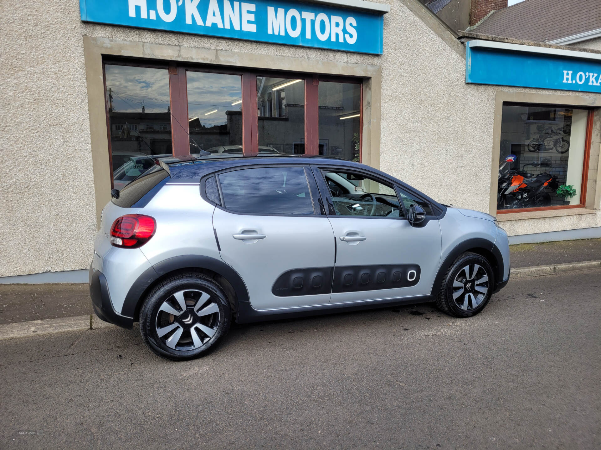 Jun 2017 Citroen C3 1.2 PureTech 82 Flair 5dr