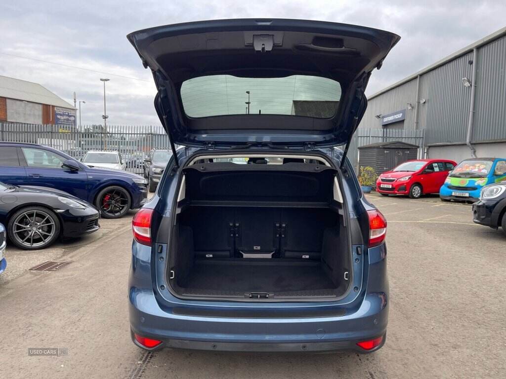 Apr 2019 Ford C-max 1.0 EcoBoost 125 Titanium 5dr