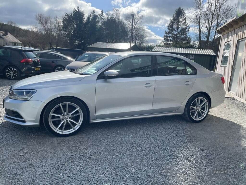 Dec 2014 Volkswagen Jetta 2.0 TDI SE 4dr