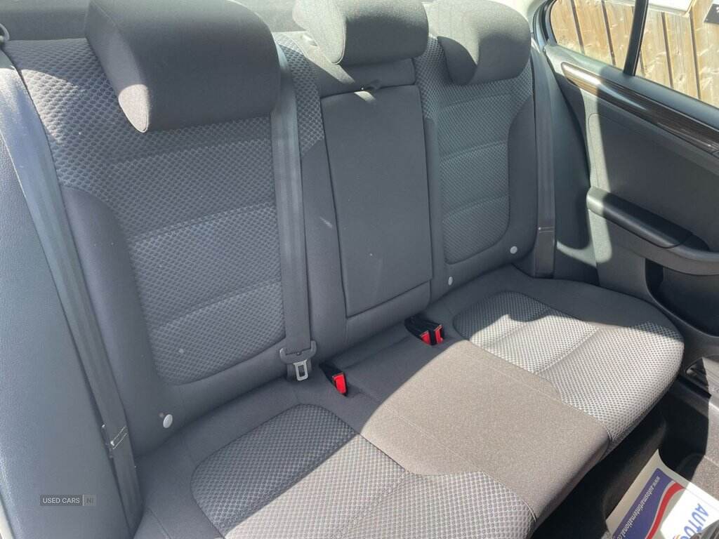 Dec 2014 Volkswagen Jetta 2.0 TDI SE 4dr