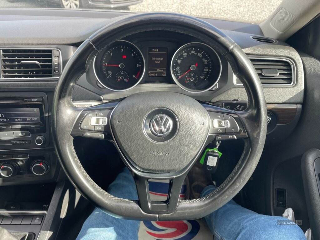 Dec 2014 Volkswagen Jetta 2.0 TDI SE 4dr