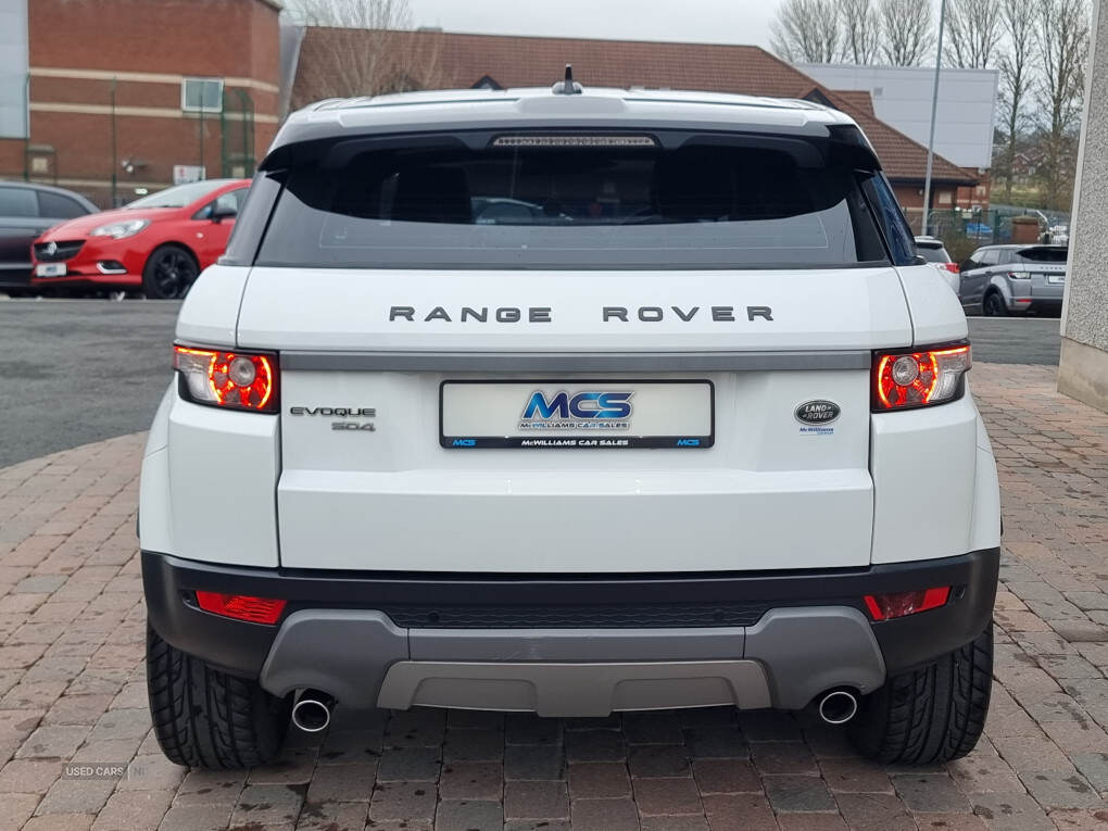 Oct 2014 Land Rover Range Rover Evoque 2.2 SD4 Pure 5dr Auto [9]