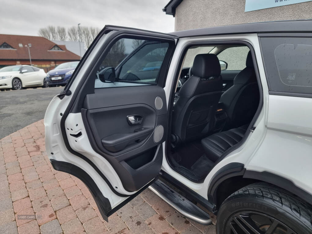 Oct 2014 Land Rover Range Rover Evoque 2.2 SD4 Pure 5dr Auto [9]