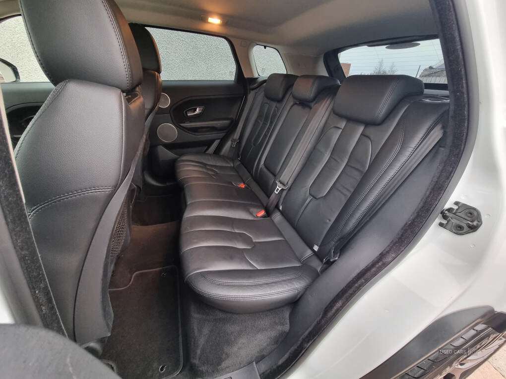 Oct 2014 Land Rover Range Rover Evoque 2.2 SD4 Pure 5dr Auto [9]