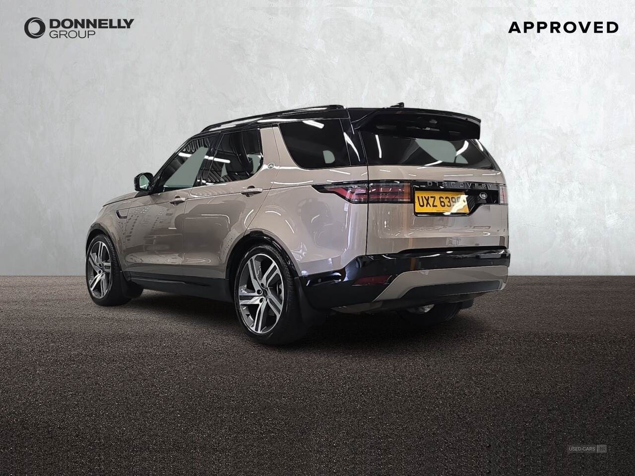 Mar 2023 Land Rover Discovery 3.0 D300 R-Dynamic HSE 5dr Auto