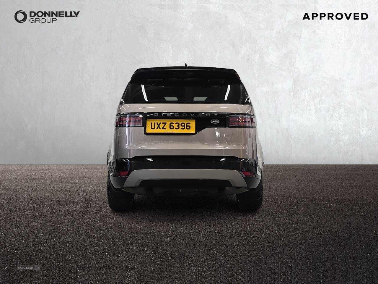 Mar 2023 Land Rover Discovery 3.0 D300 R-Dynamic HSE 5dr Auto