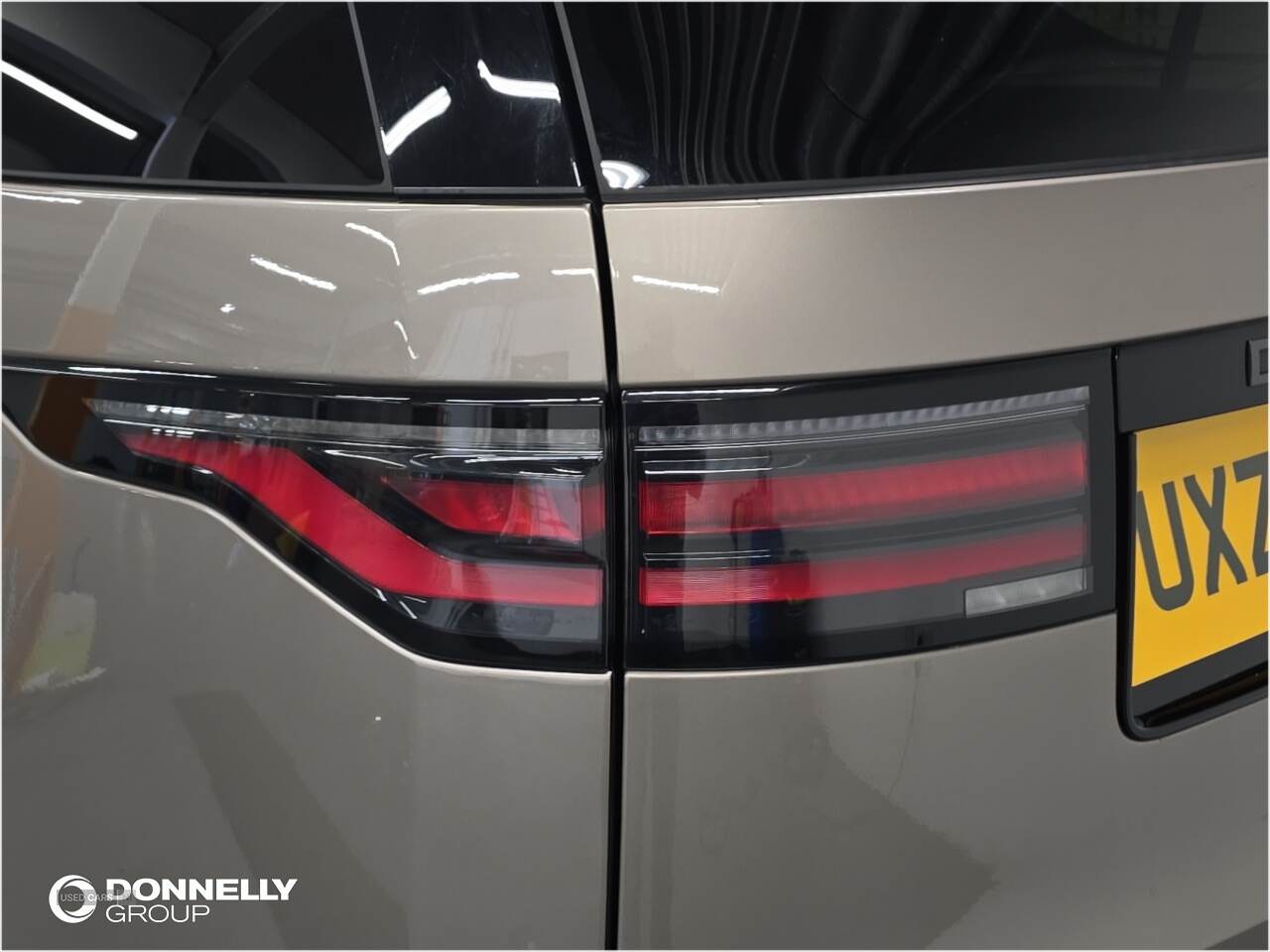 Mar 2023 Land Rover Discovery 3.0 D300 R-Dynamic HSE 5dr Auto