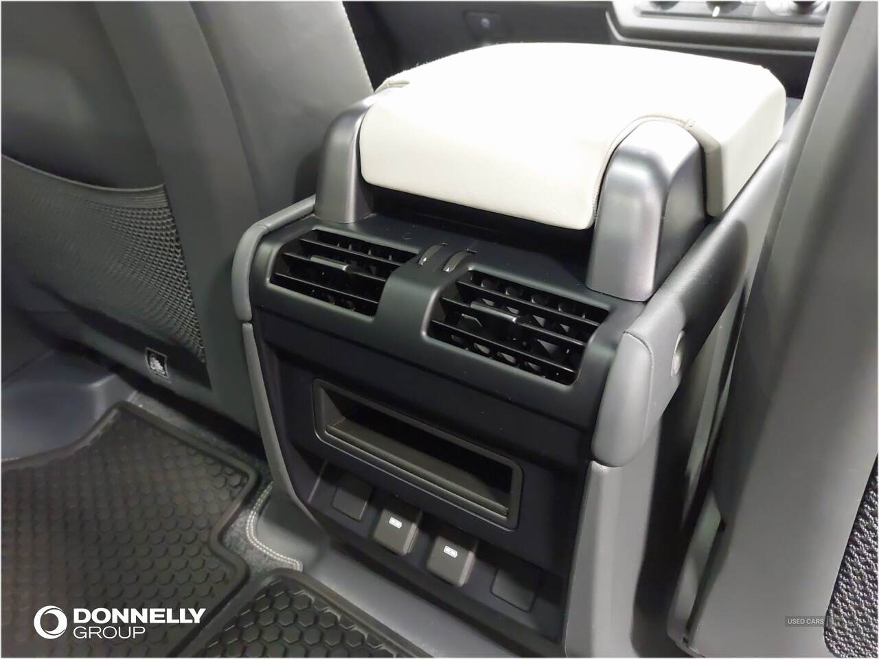 Mar 2023 Land Rover Defender 3.0 D300 X-Dynamic HSE 110 5dr Auto