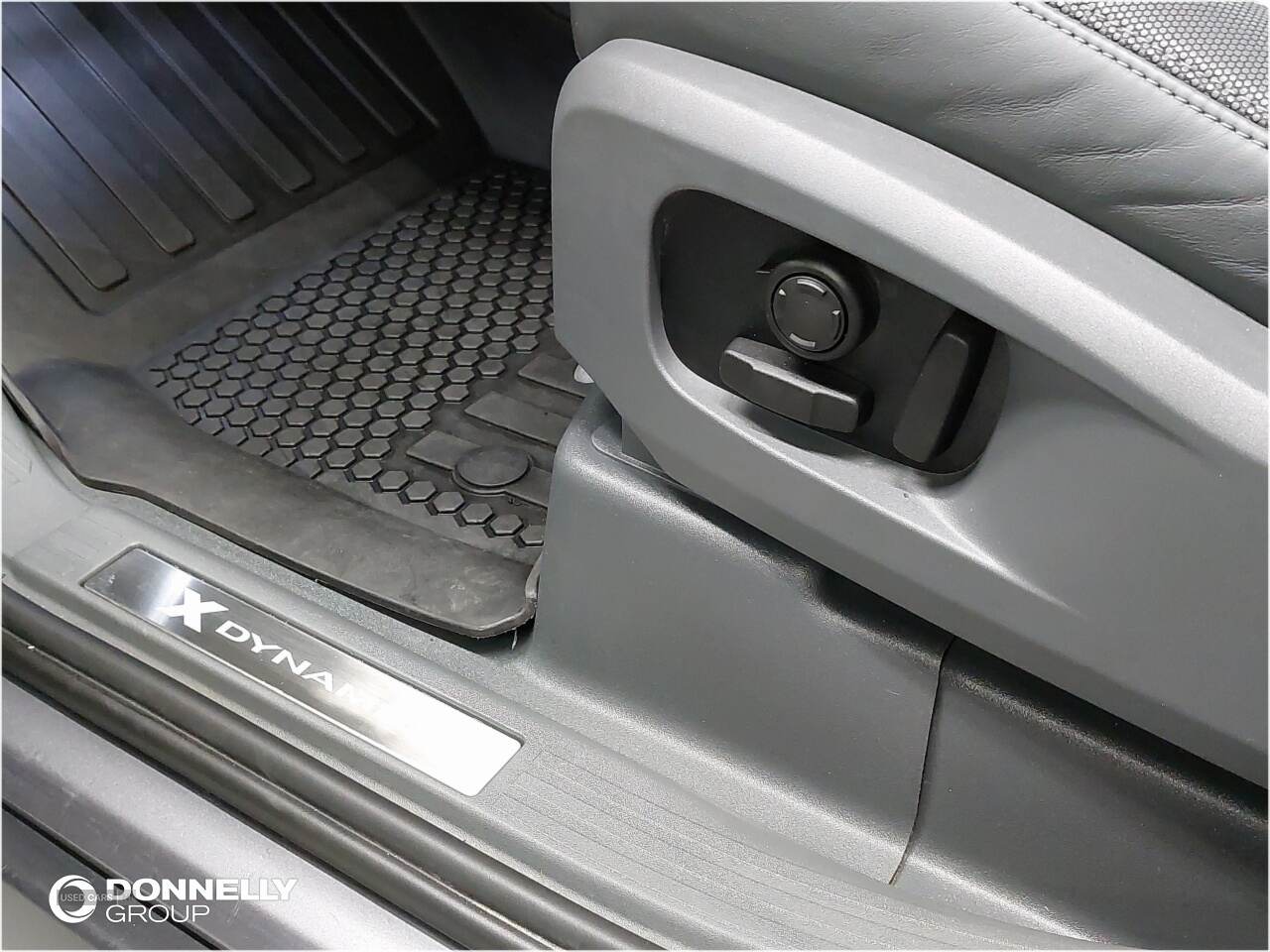 Mar 2023 Land Rover Defender 3.0 D300 X-Dynamic HSE 110 5dr Auto