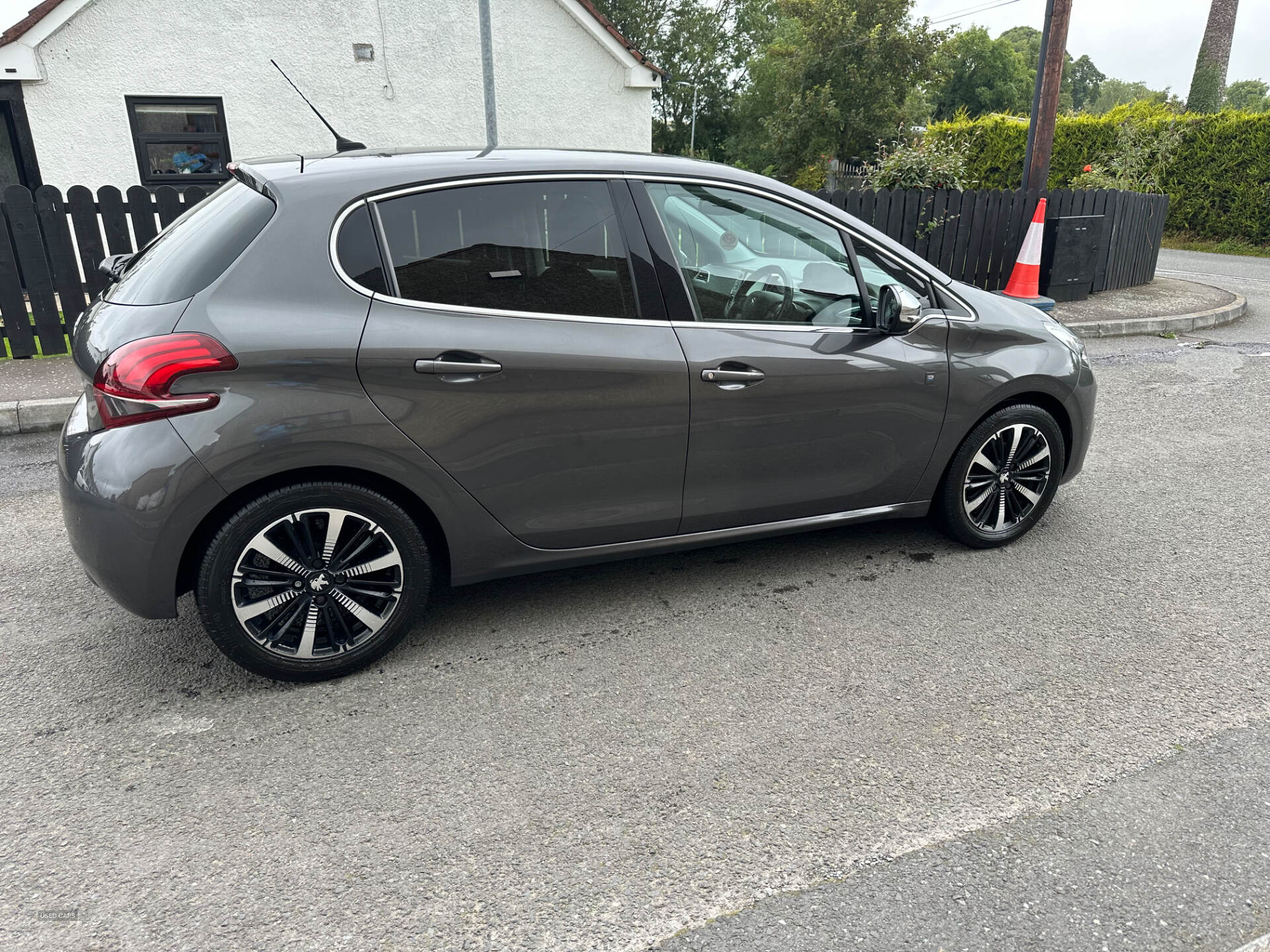 Dec 2018 Peugeot 208 1.2 PureTech 82 Tech Edition 5dr [Start Stop]