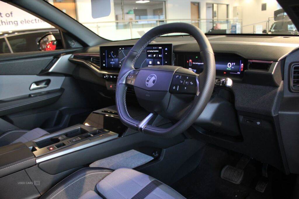  2025 Vauxhall Grandland Electric 157kW 73kWh GS Auto 5dr