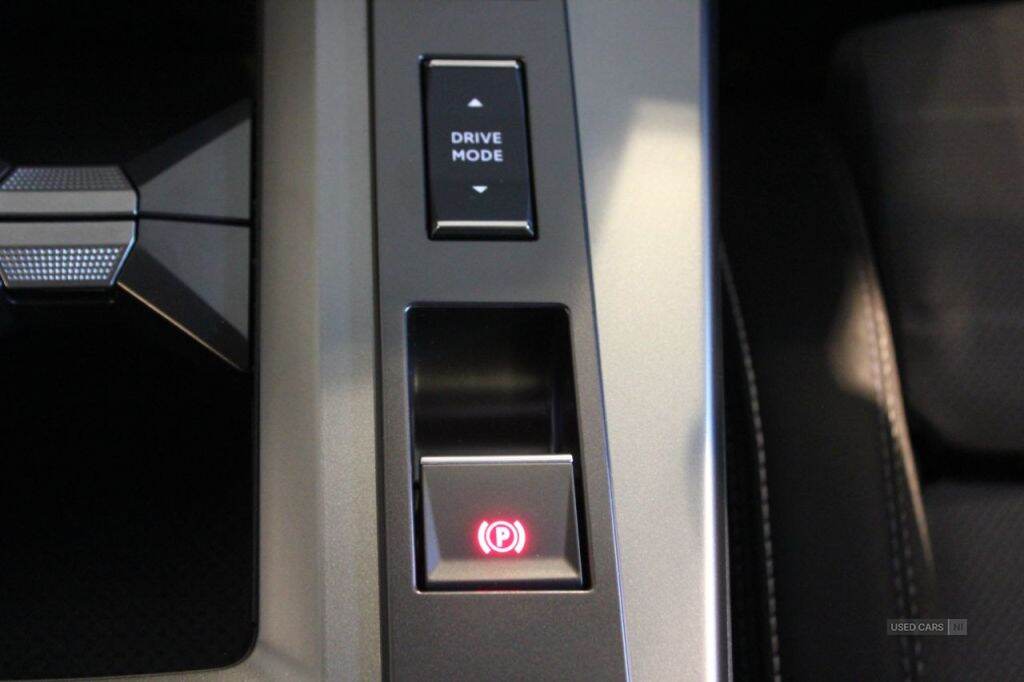  2025 Vauxhall Grandland Electric 157kW 73kWh GS Auto 5dr