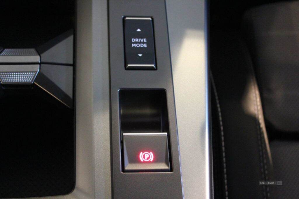  2025 Vauxhall Grandland Electric 157kW 73kWh GS Auto 5dr
