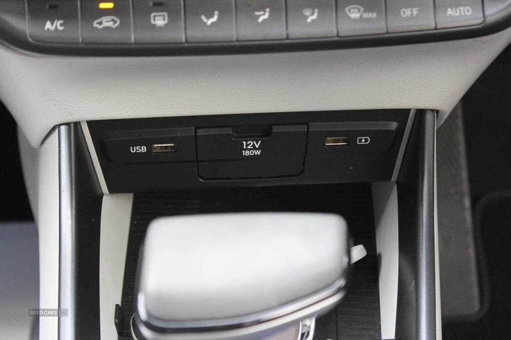 Jan 2023 Hyundai Bayon 1.0 TGDi 48V MHEV Ultimate 5dr DCT