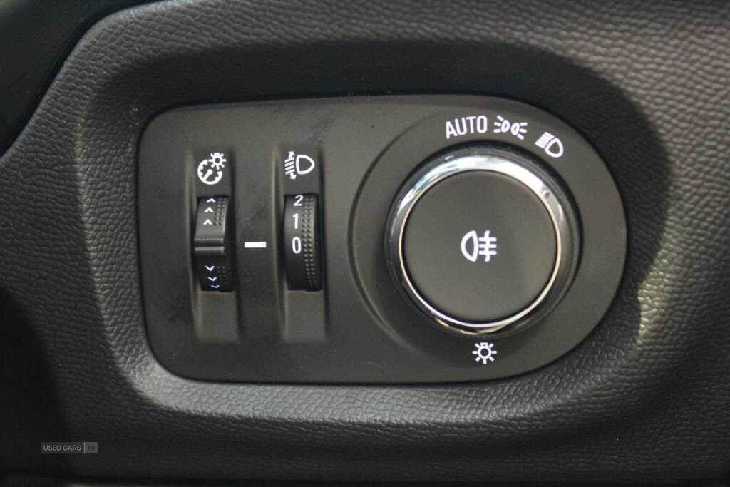 Jan 2025 Vauxhall Corsa 100kW Yes 50kWh 5dr Auto