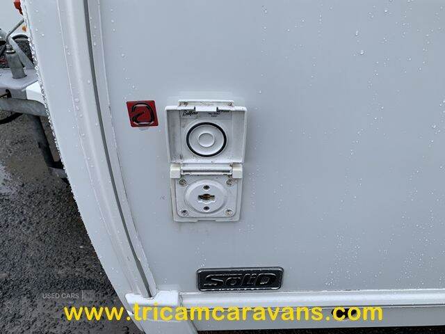 2017 Elddis Avante 840/6, 8' Wide Twin Axle Fixed Bed 6 Berth