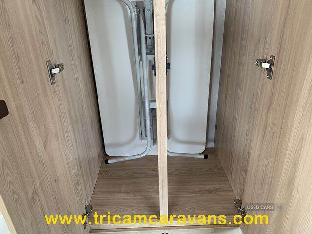 2017 Elddis Avante 840/6, 8' Wide Twin Axle Fixed Bed 6 Berth