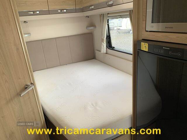 2017 Elddis Avante 840/6, 8' Wide Twin Axle Fixed Bed 6 Berth