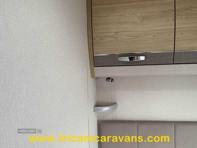 2017 Elddis Avante 840/6, 8' Wide Twin Axle Fixed Bed 6 Berth