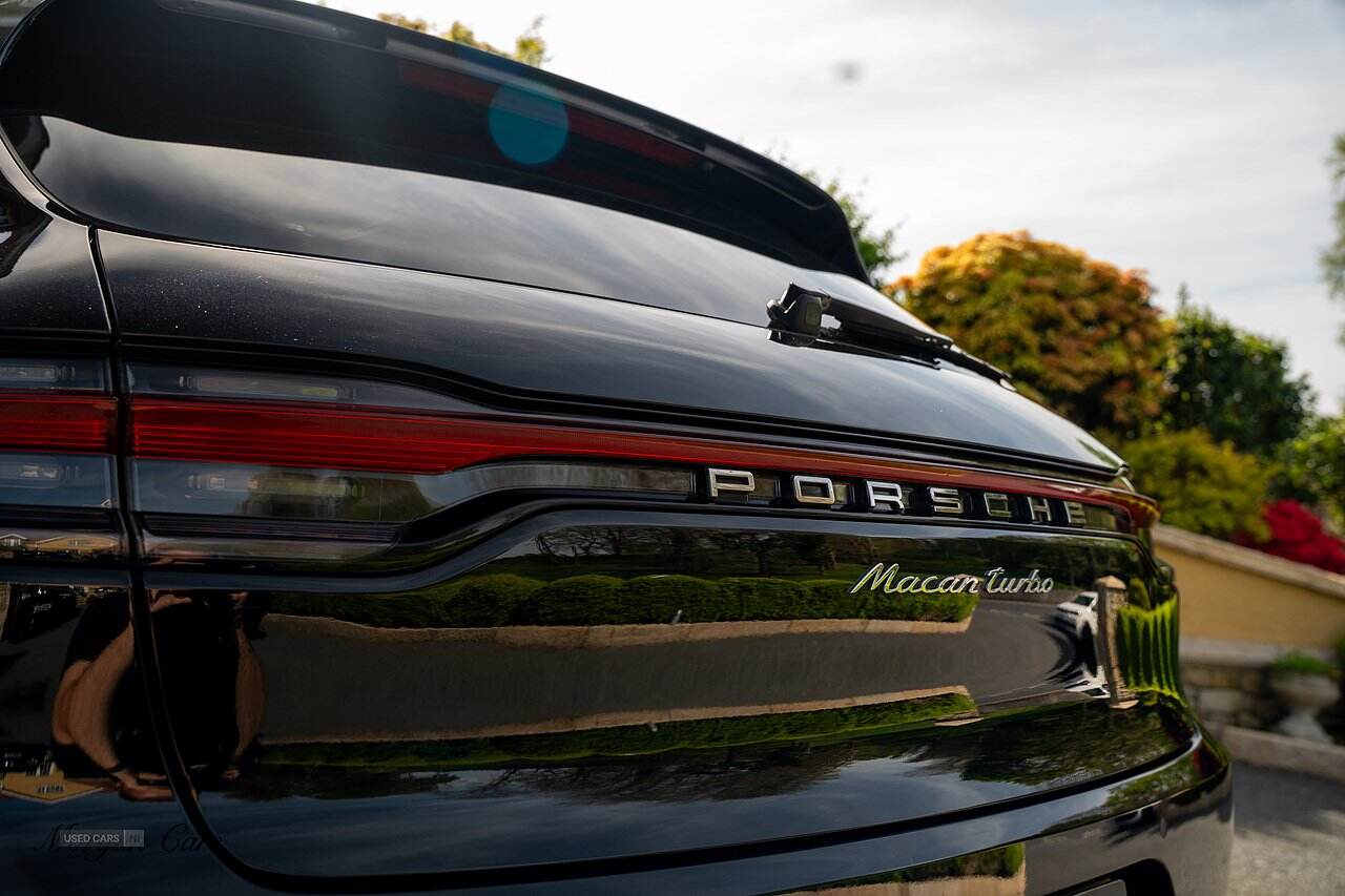 Oct 2019 Porsche Macan Turbo 5dr PDK