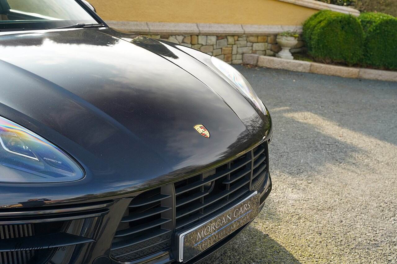 Oct 2019 Porsche Macan Turbo 5dr PDK