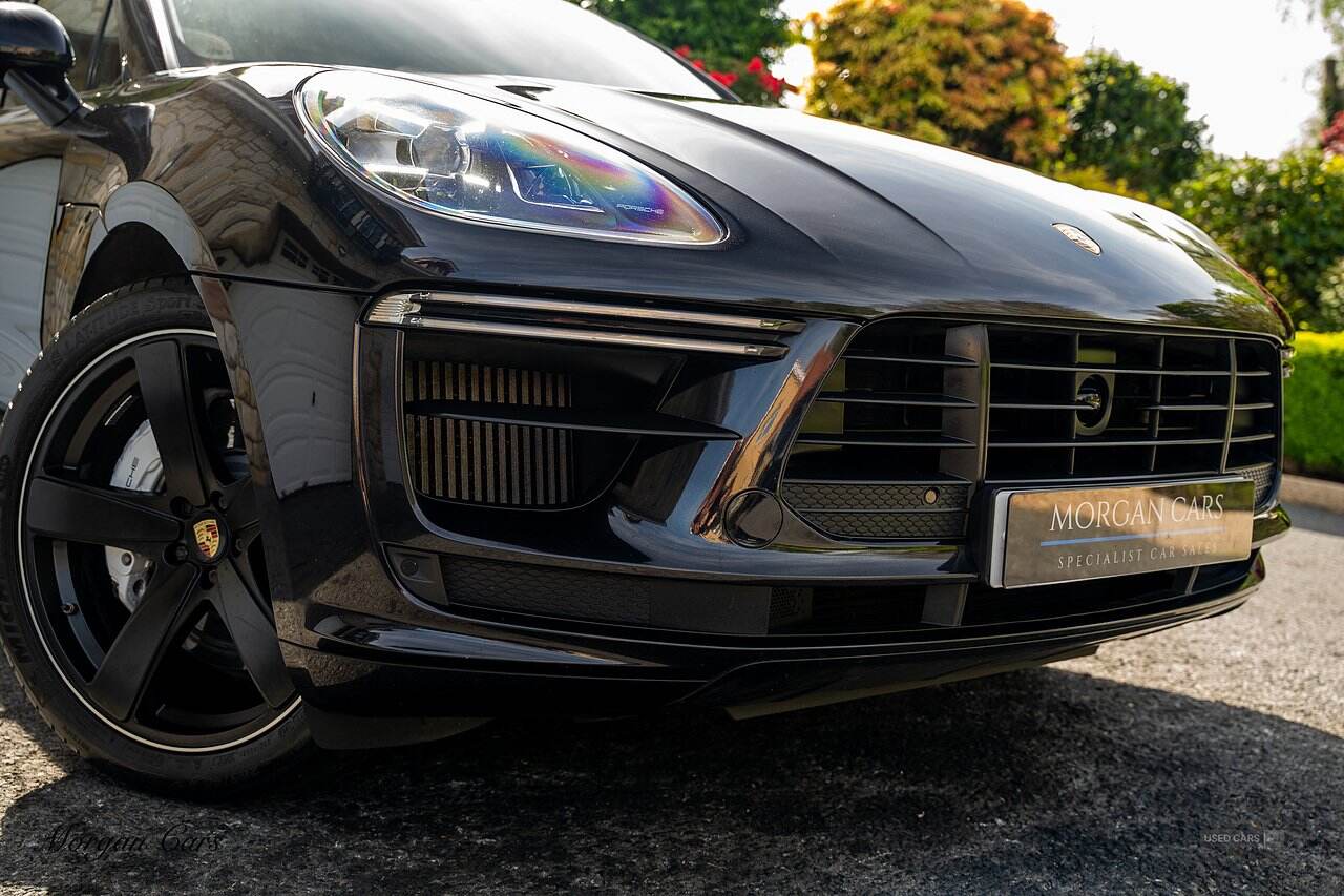Oct 2019 Porsche Macan Turbo 5dr PDK