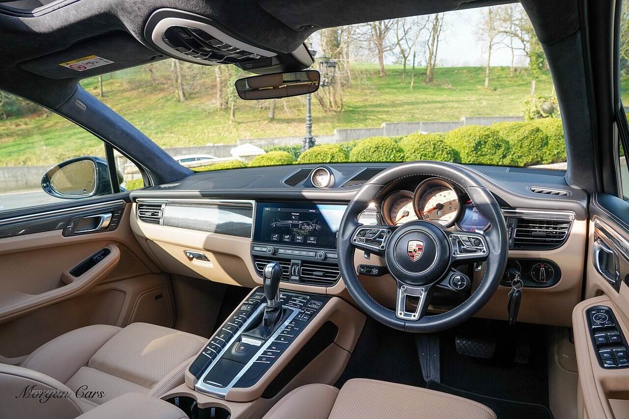 Oct 2019 Porsche Macan Turbo 5dr PDK