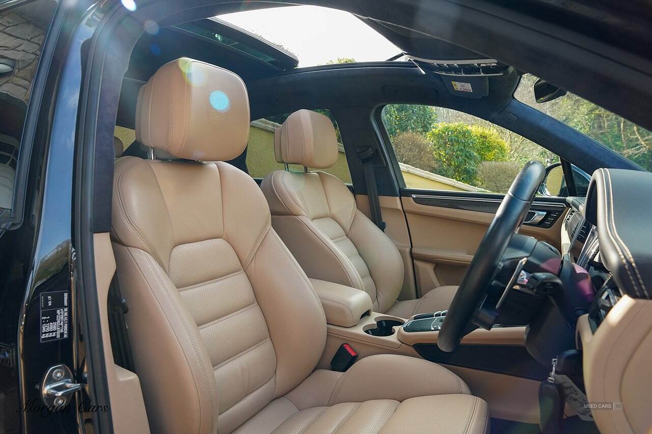 Oct 2019 Porsche Macan Turbo 5dr PDK