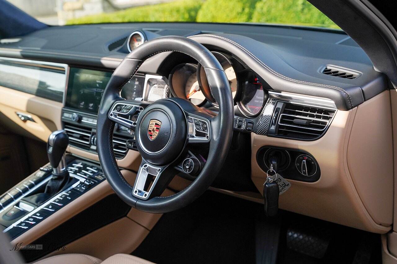 Oct 2019 Porsche Macan Turbo 5dr PDK