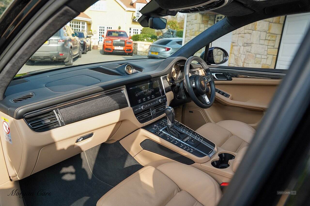 Oct 2019 Porsche Macan Turbo 5dr PDK