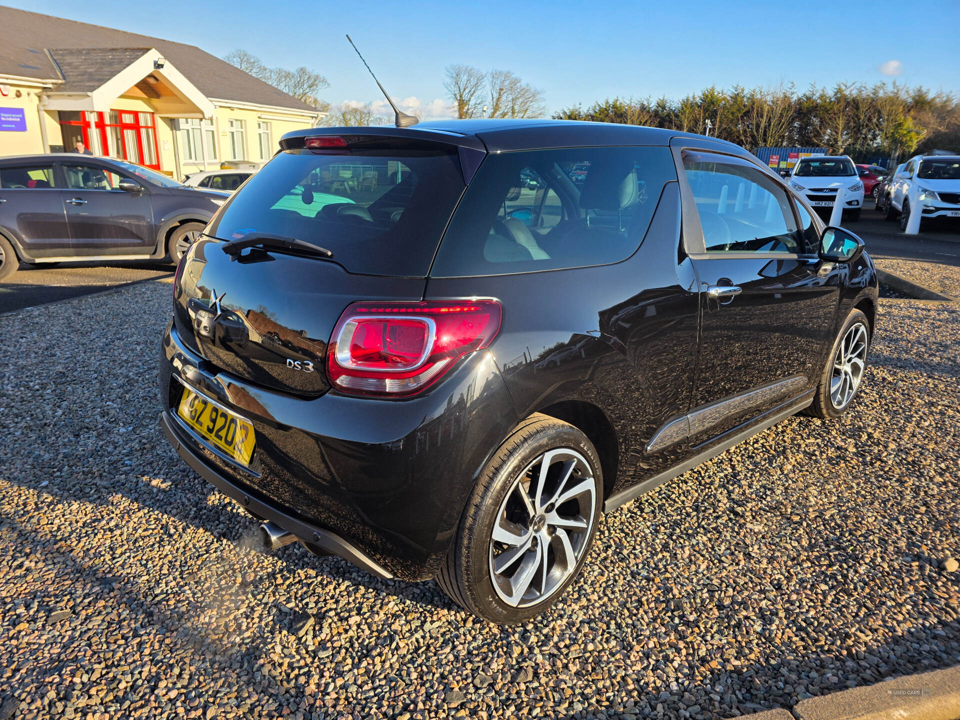 Nov 2017 DS 3 1.2 PureTech 82 Connected Chic 3dr