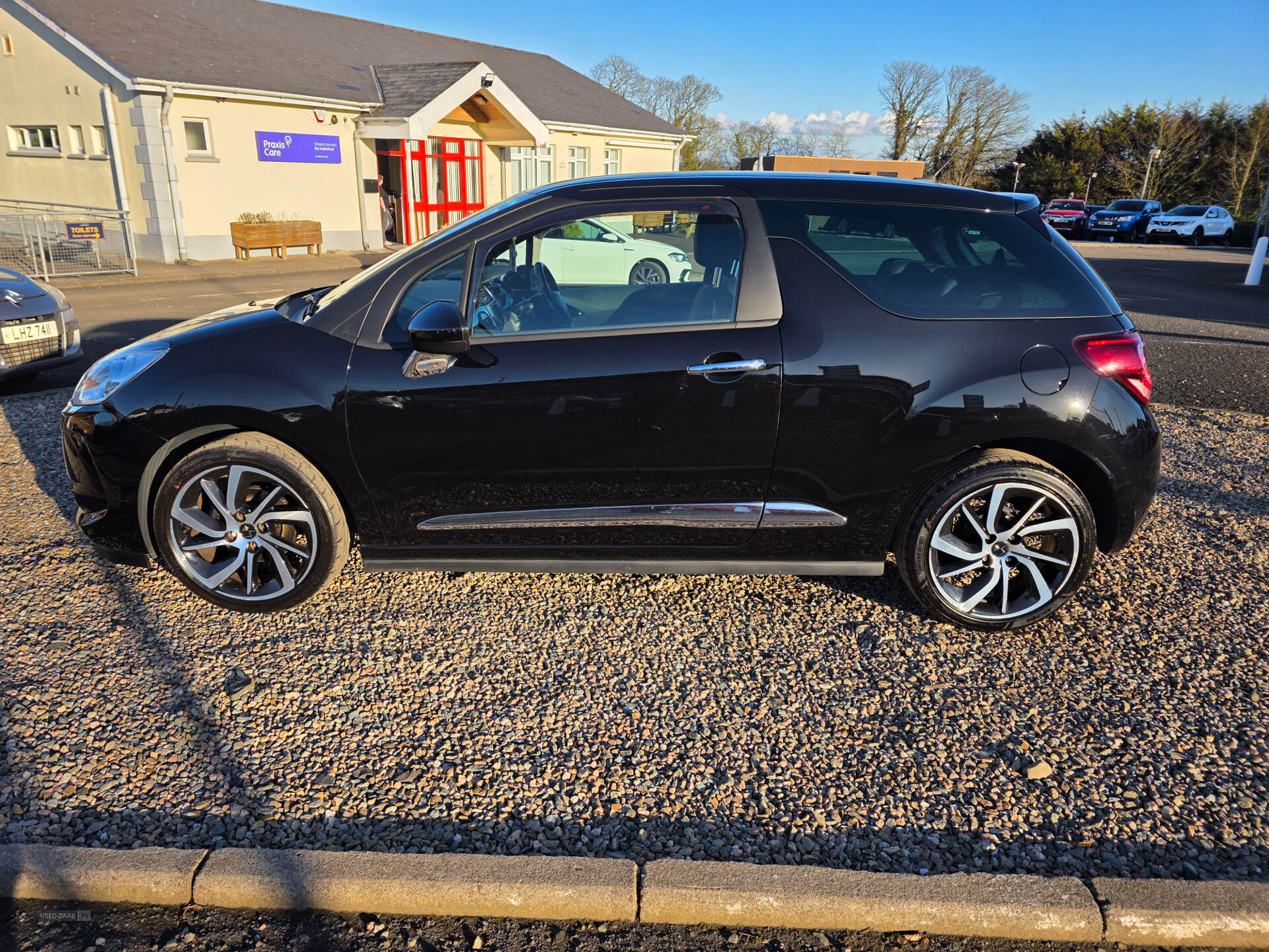 Nov 2017 DS 3 1.2 PureTech 82 Connected Chic 3dr