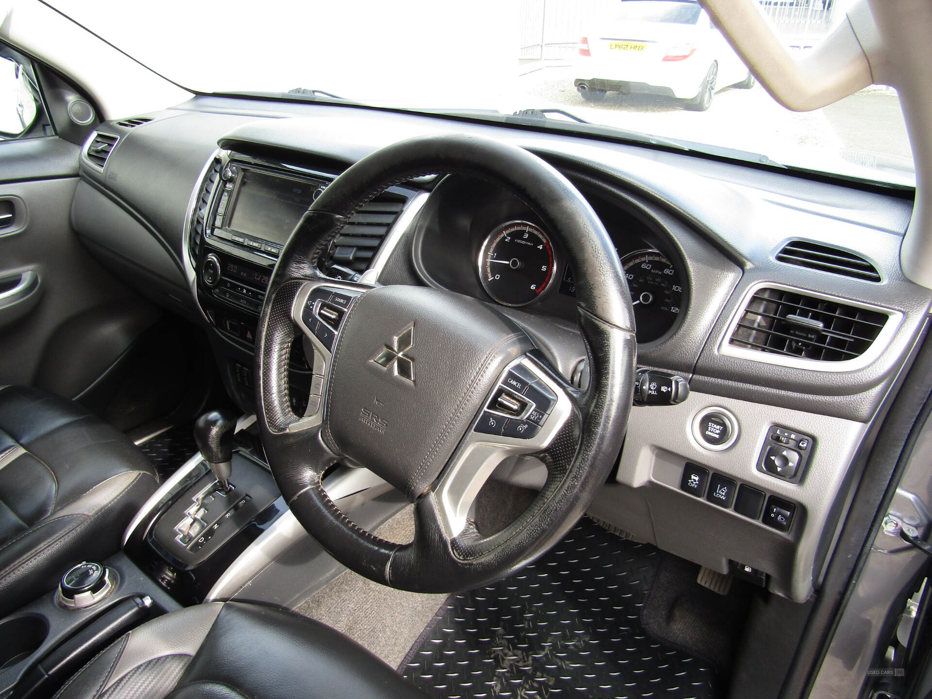 Mar 2017 Mitsubishi L200 Double Cab DI-D 178 Barbarian 4WD Auto