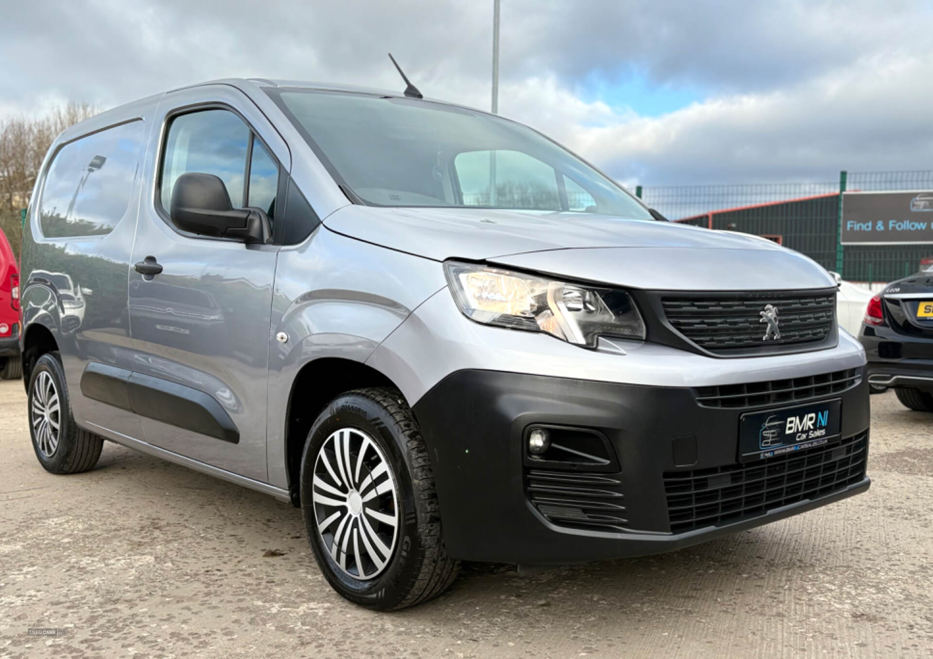 Jan 2021 Peugeot Partner 1000 1.5 BlueHDi 100 Professional Van