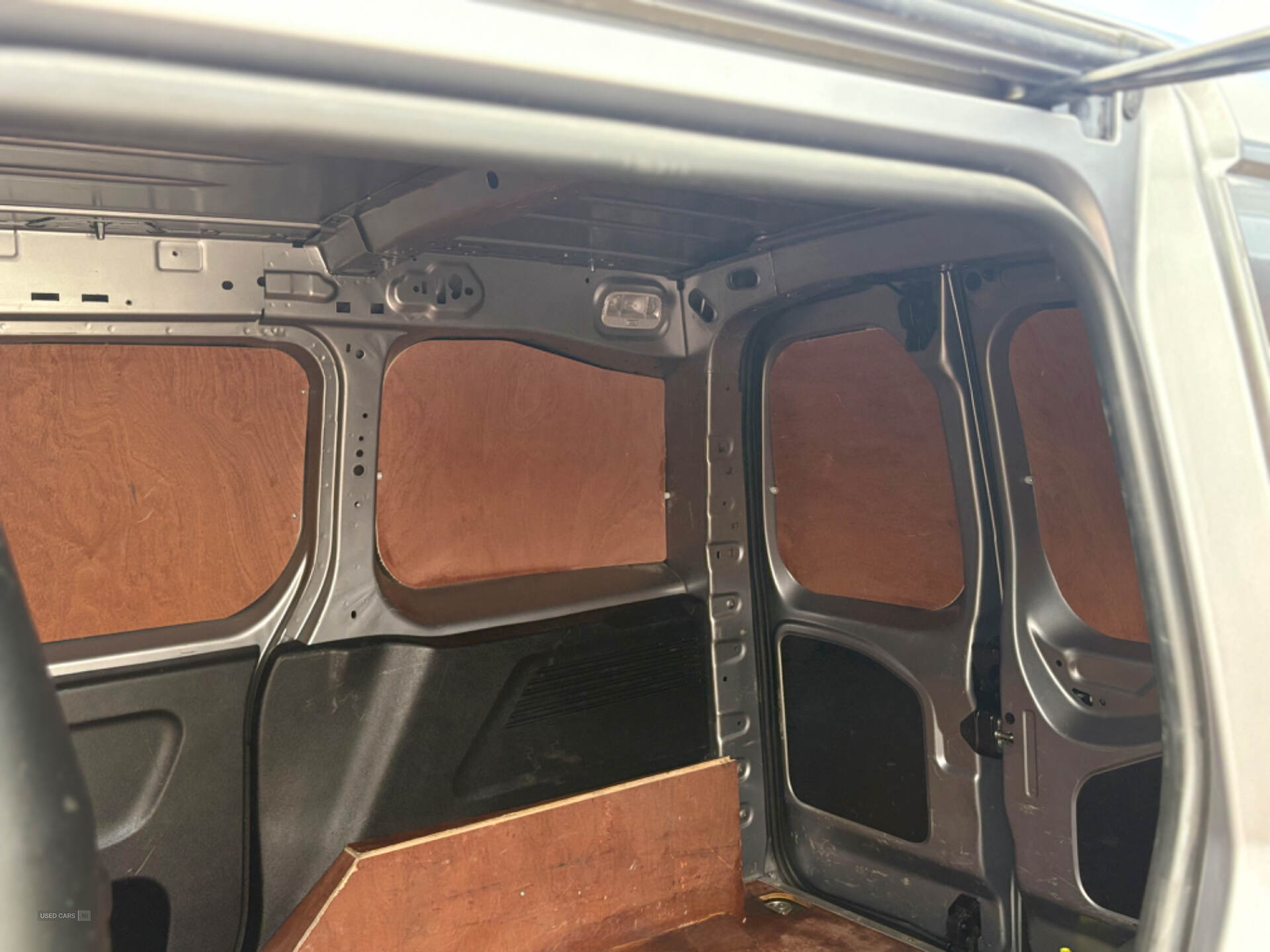 Jan 2021 Peugeot Partner 1000 1.5 BlueHDi 100 Professional Van