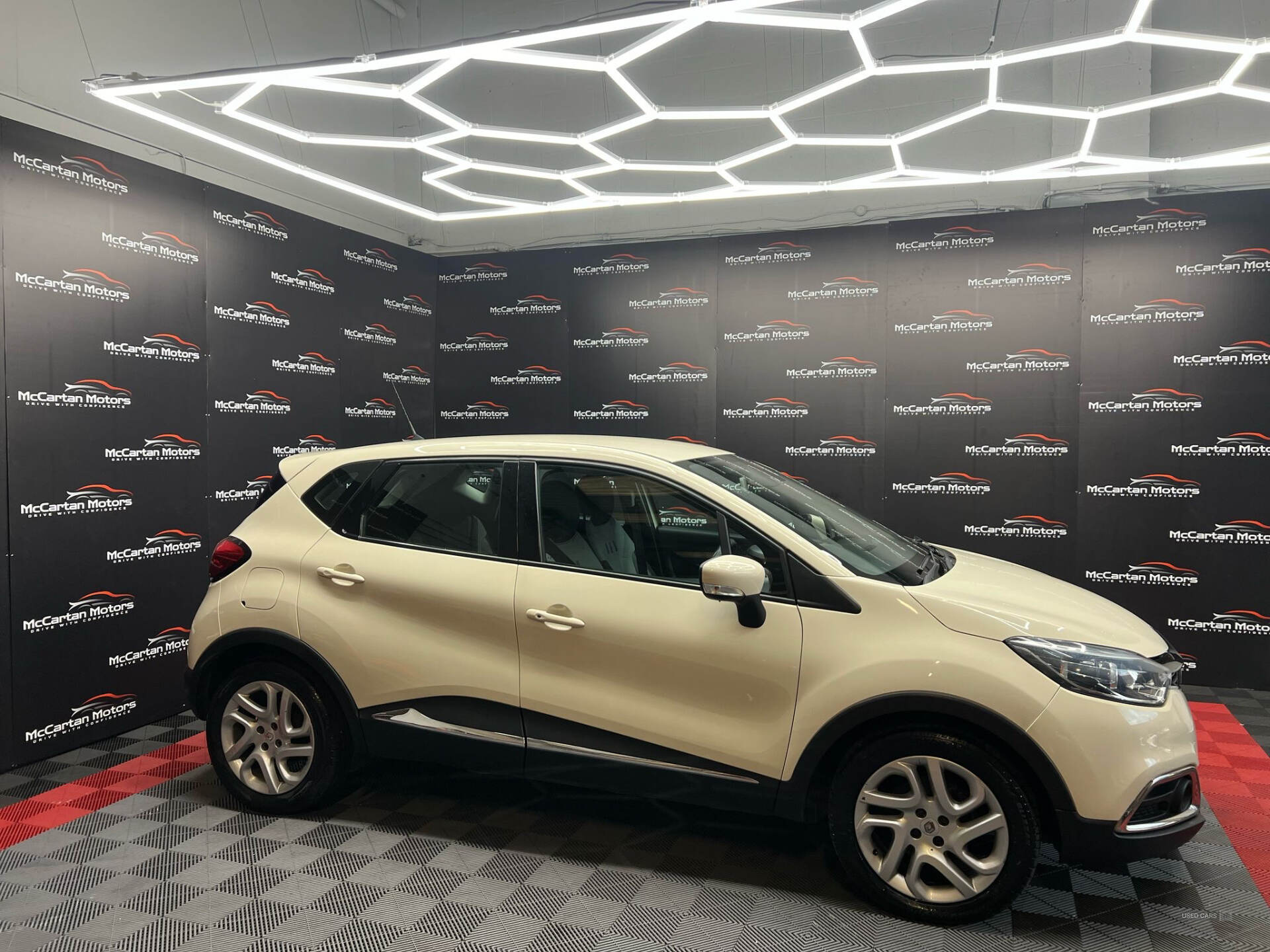 Mar 2014 Renault Captur 1.5 dCi 90 Dynamique MediaNav Energy 5dr