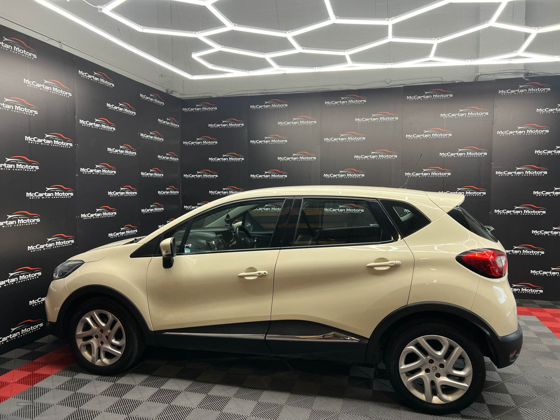 Mar 2014 Renault Captur 1.5 dCi 90 Dynamique MediaNav Energy 5dr