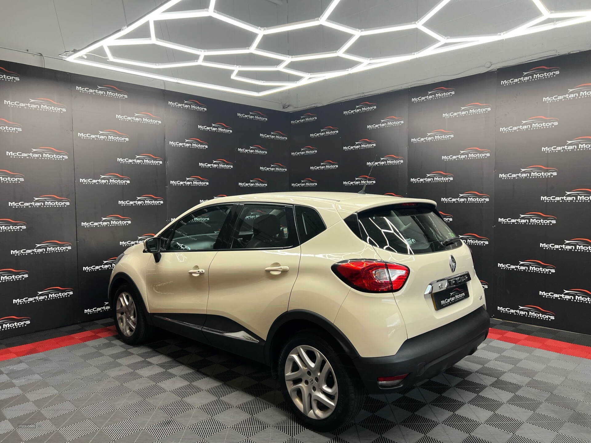 Mar 2014 Renault Captur 1.5 dCi 90 Dynamique MediaNav Energy 5dr