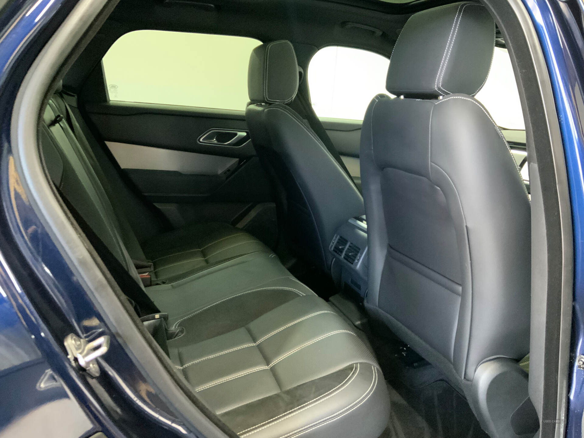 Sep 2022 Land Rover Range Rover Velar 2.0 D200 R-Dynamic S 5dr Auto
